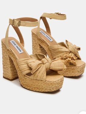 Steve Madden Romey Platform Straw Raffia Bow Heel Sandals NWOB Size 8M / 8.5M